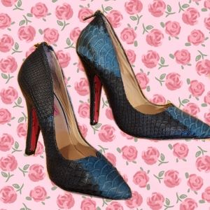 Betsey Johnson Blue Scale Print Pumps, sz 7